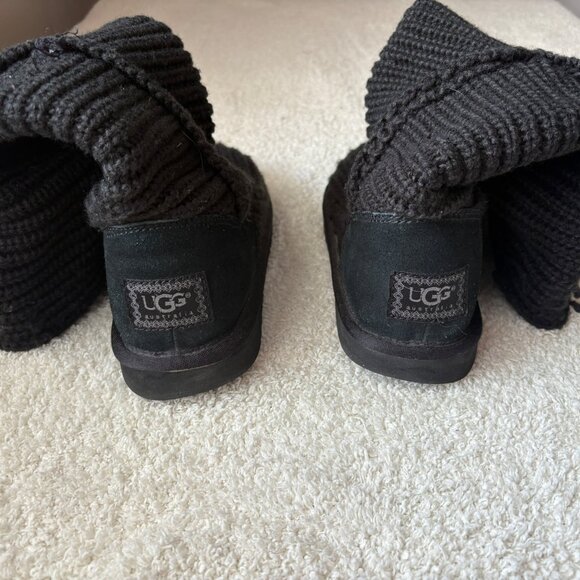 Ugg Classic Cardy Boots in Black - Picture 6 of 7